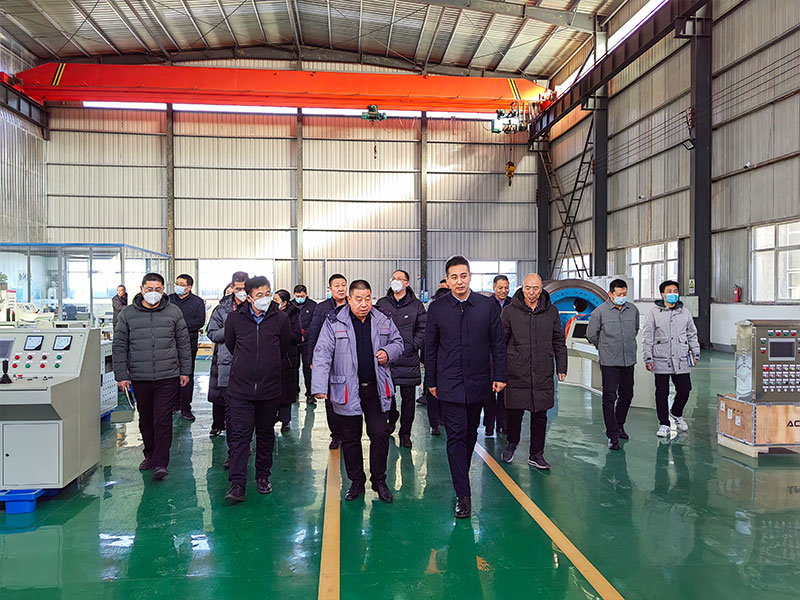 1676337629472296.jpg 關(guān)越區(qū)長在雙民公司調(diào)研1.jpg